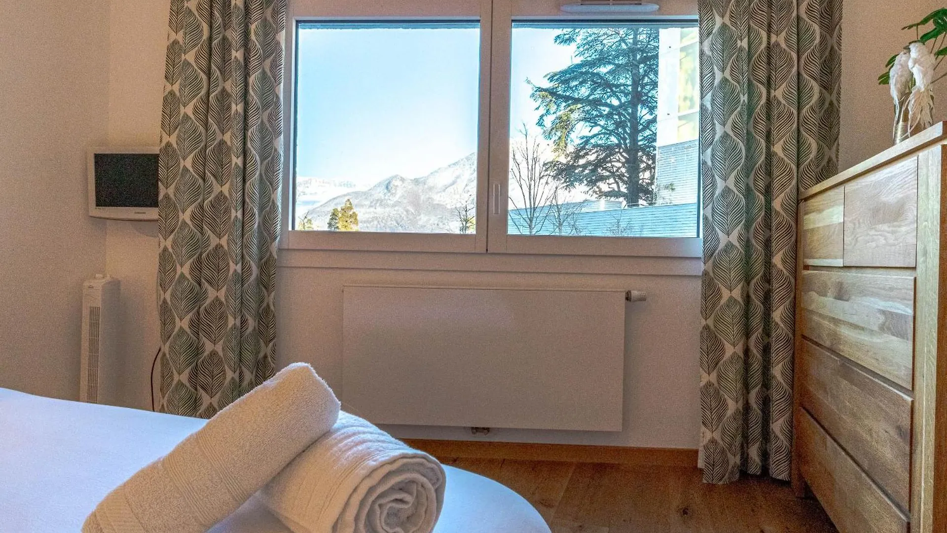 Reflet Du Veyrier 4 Etoiles - Proche Lac & Vieille Ville, Garage Prive, Secteur Recherche Annecy France