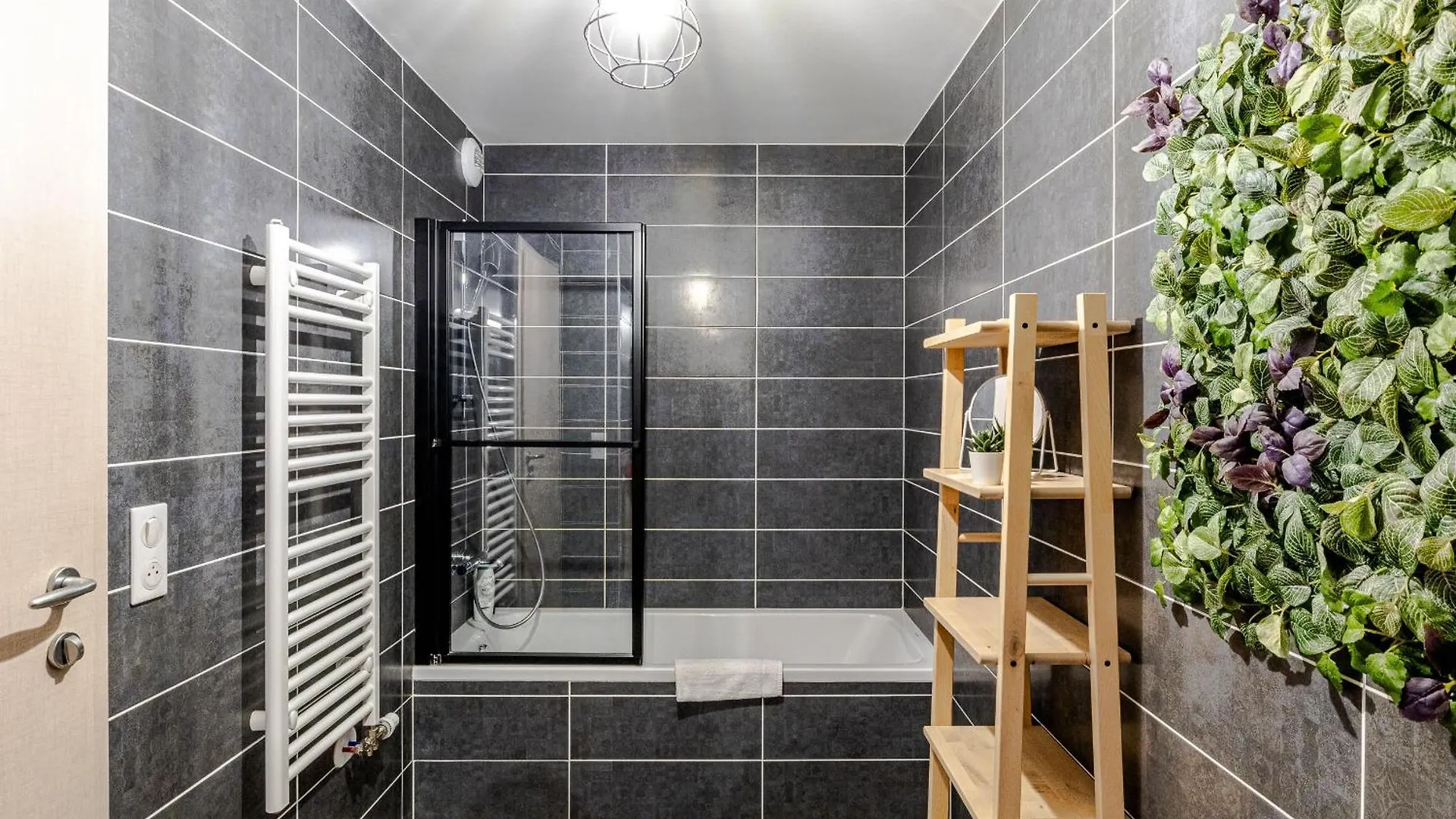 Reflet Du Veyrier 4 Etoiles - Proche Lac & Vieille Ville, Garage Prive, Secteur Recherche Annecy 0*,